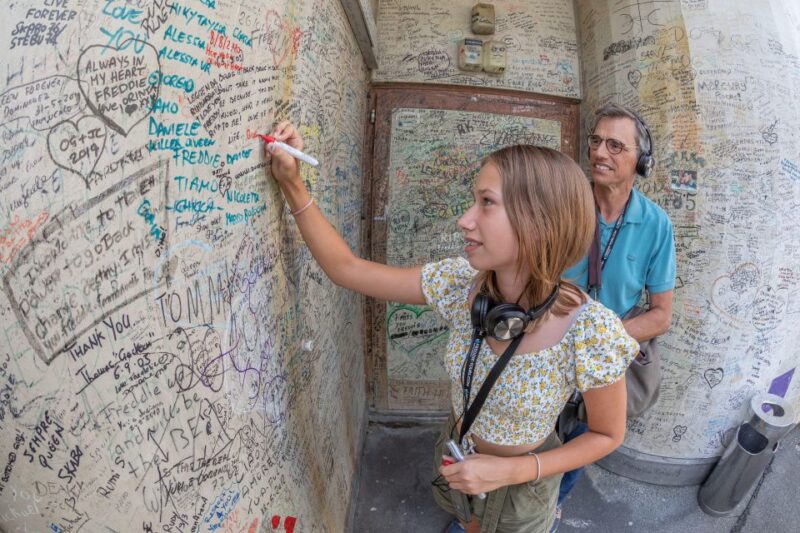 Montreux: in the Footsteps of Freddie Mercury - Guided Tour Highlights