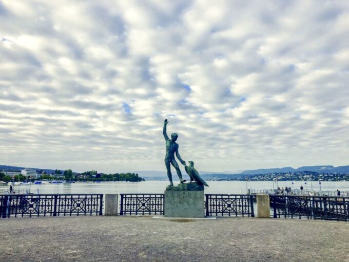 Montreux: Insta-Perfect Walk With a Local - Navigating Weather-Dependent Stops