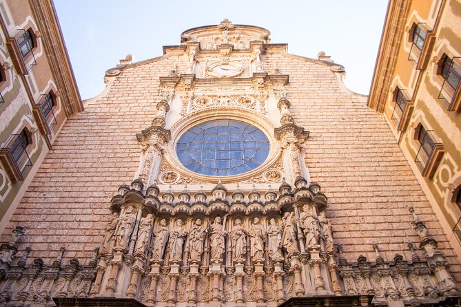 Montserrat Full Day Tour With Farmhouse Lunch and Winery Visit - Guest Experiences and Reviews