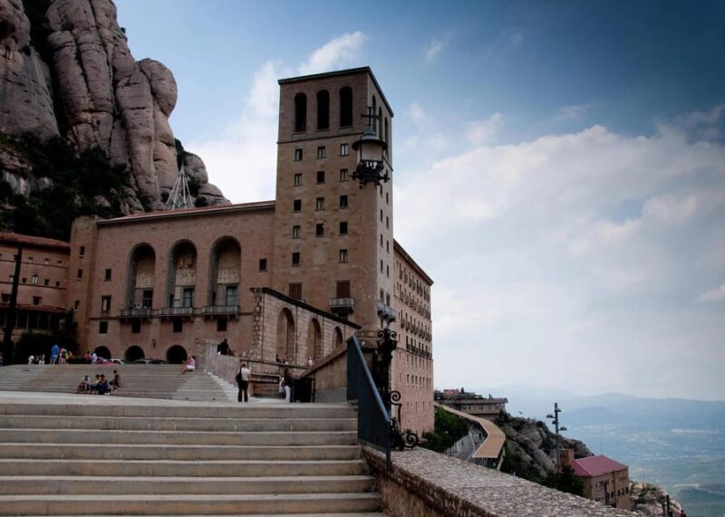 Montserrat: Gothic Architecture, Monastery and Black Madonna - Key Points