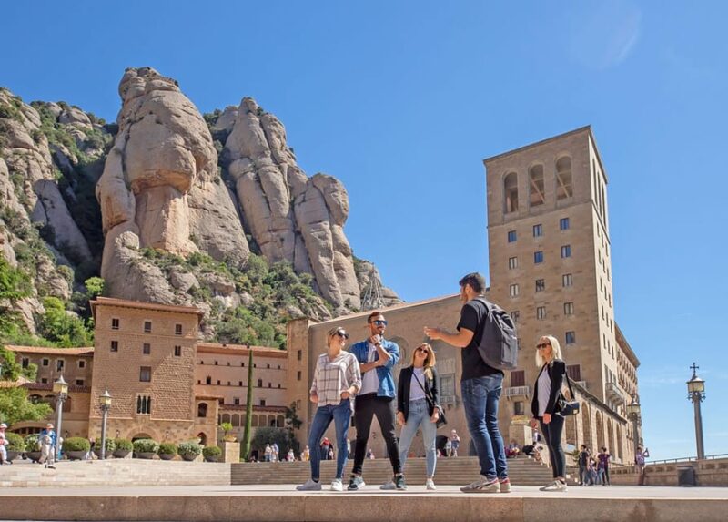 Montserrat: Gothic Architecture, Monastery and Black Madonna - Itinerary and Transportation