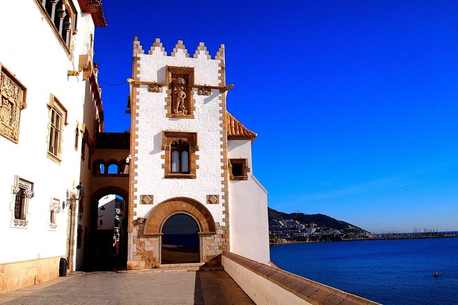 Montserrat Monastery With Easy Hike & Sitges Tour From Barcelona - Transportation and Pickup Details
