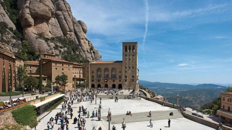 Montserrat: Morning or Afternoon Half-Day Trip With Pickup - Visit to the Holy Cave