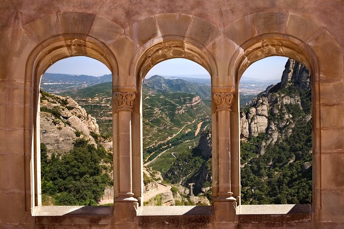 Montserrat Private Guided Tour With Pick up - Highlights of Montserrat