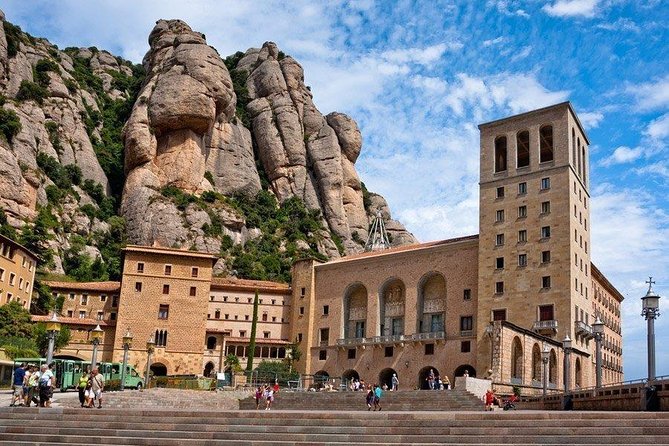 Montserrat Tour, Lunch & Caves - Inclusions and Exclusions