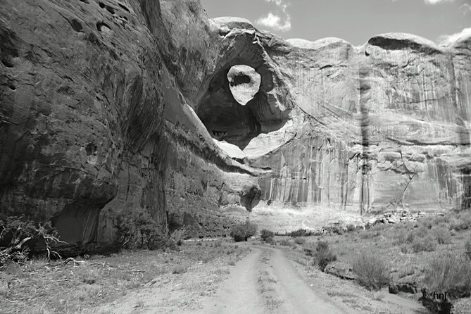 Monument Valleys Mystery Valley 4×4 Tour - Tour Accessibility
