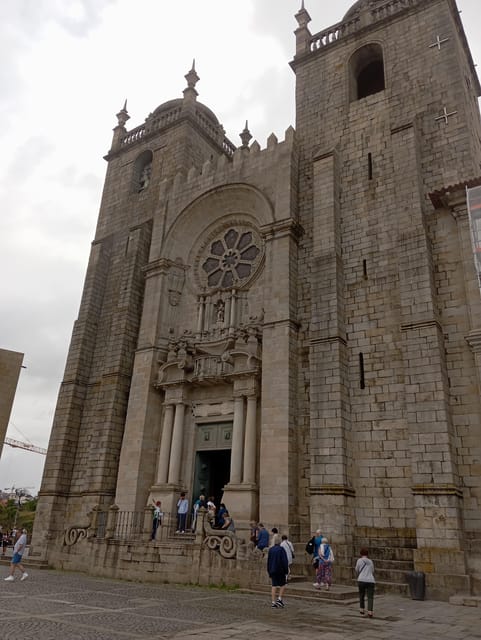 Monumental and Historical Oporto With the Stock Exchange Palace - Itinerary and Key Locations