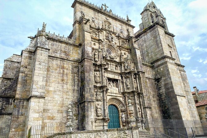 Monumental Morning Walking Tour in Pontevedra - Exploring Pontevedras Monuments