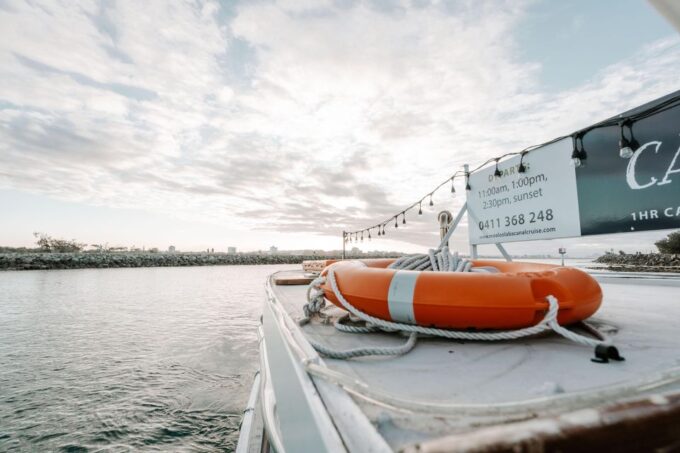 Mooloolaba: Sunshine Coast Sunset Canal Cruise - Beverages and Snacks