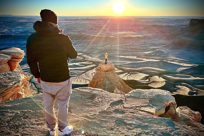 Moonscape Overlook Factory Butte and Bentonite Hills - Geological Features and Photography