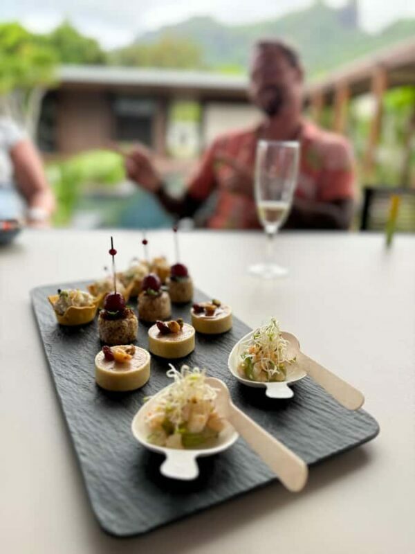 Moorea: Private Sunset Cruise with Champagne & Snorkeling - Exploring the Moorea Sunset Cruise Experience