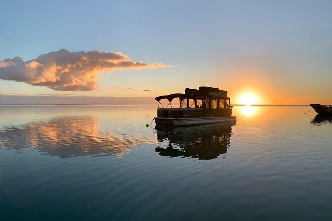 Moorea Sunset Boat Tour - An In-Depth Look at the Moorea Sunset Boat Tour