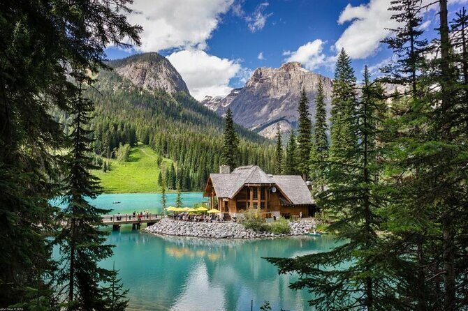 Moraine Lake, Louise, Emerald Lake, Johnston Canyon, Banff Town - Analyzing the Value