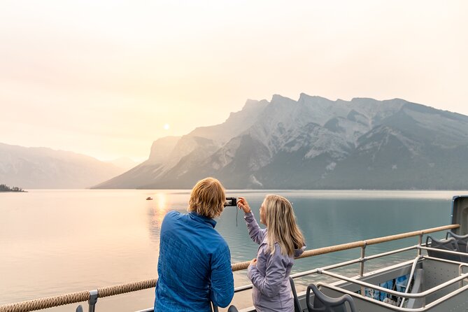 Moraine & Lake Louise Hop On / Off Open-Top Double Decker Shuttle Explorer - Shuttle Amenities
