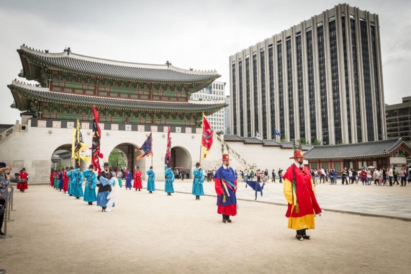 Morning 3-Hour Intro to Seoul Tour (Palace, Temple & More) - Highlights
