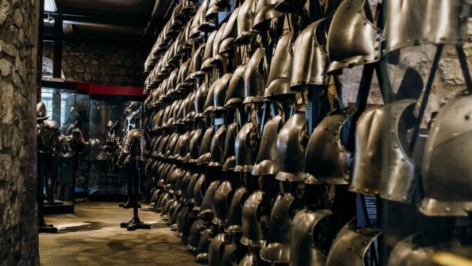 Morning at the Tower With Crown Jewels & Thames River Cruise - Frequently Asked Questions