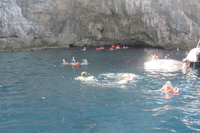 Morning Blue Cave Sea Safari - Group Size and Accessibility