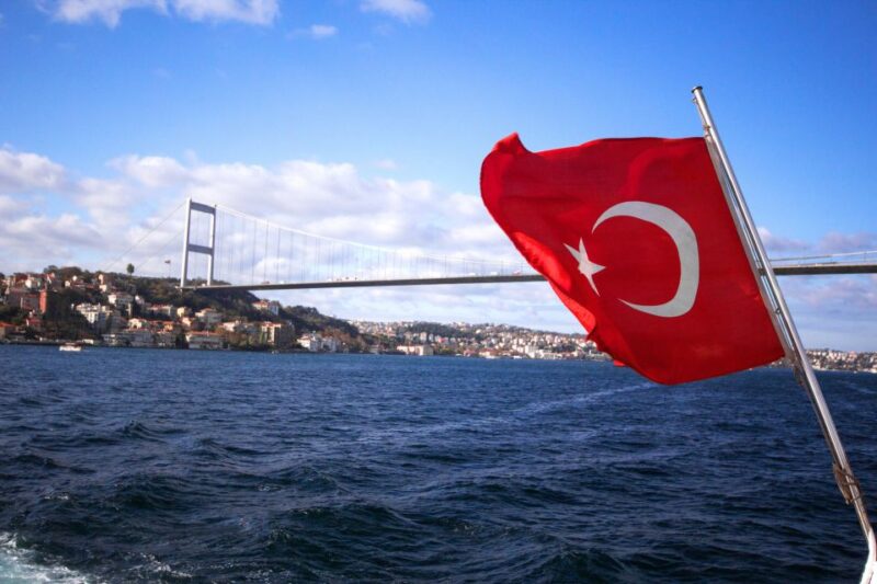 Morning Bosphorus Cruise and Spice Bazaar - Cruise Experience