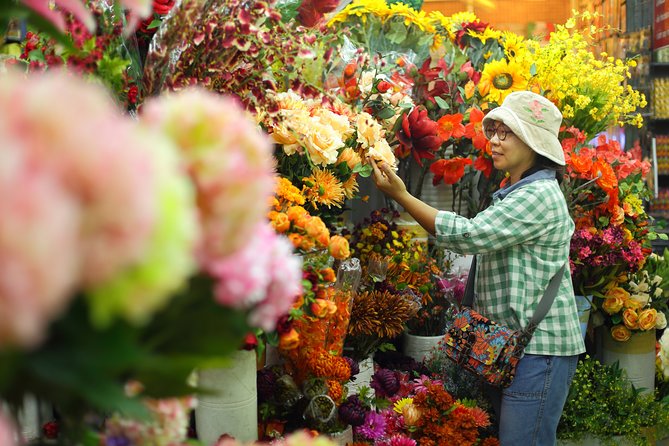 Morning Buddhist Almsgiving, Grand Palace and Flower Market Tour in Bangkok - Dress Code