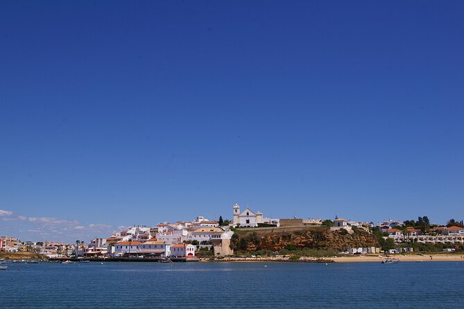 Morning Caves Expedition Tour From Portimao - On-Board Amenities and Comforts