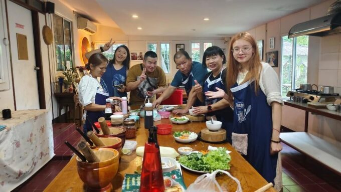 Morning Chinese Mandarin Speaking Class - Market Tour and Cooking Experience