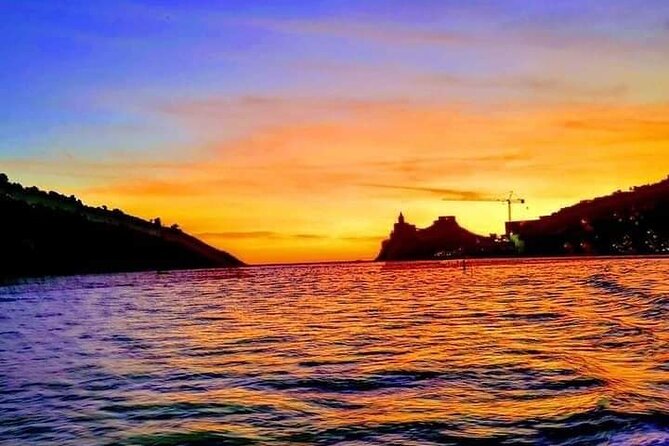 Morning or Evening Tour With Aperitif, Lunch or Dinner and Bathroom Breaks - Accessibility