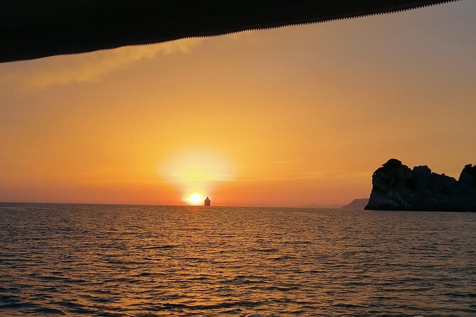 Morning or Evening Tour With Aperitif, Lunch or Dinner and Bathroom Breaks - Snorkeling and Water Toys