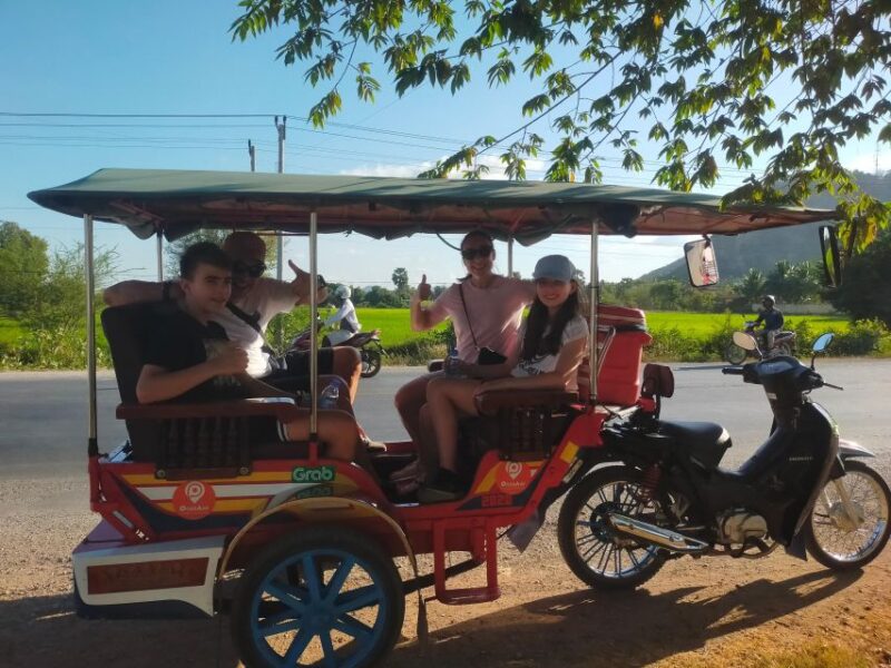 Morning Tuk Tuk: City, Handicrafts, Killing Field, Temples - Wat Samrong Knong