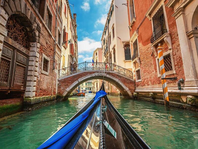 Morning Venice: Doge's Palace, Castello, & Gondola Cruise - Key Points