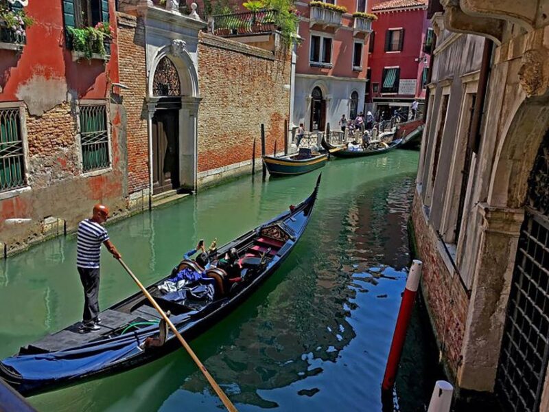 Morning Venice: Doge's Palace, Castello, & Gondola Cruise - Itinerary Highlights