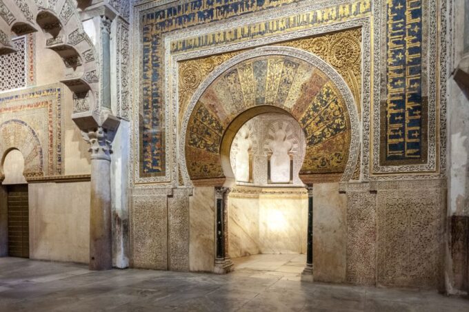 Mosque-Cathedral of Córdoba Guided Tour With Tickets - Admire Decorative Features
