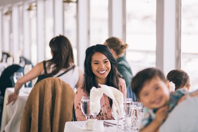 Mothers Day Premier Afternoon Brunch Cruise on Lake Michigan - Inclusions and Amenities