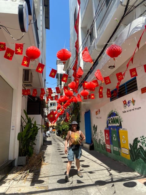 Motobike Tour: Saigon Highlights With Local Guide - Discovering Hidden Gems