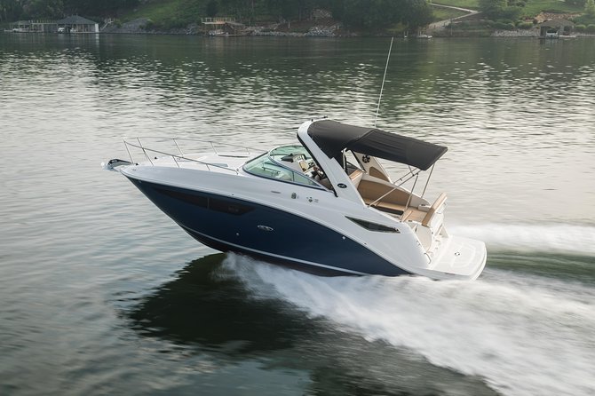 Motor Yacht (2020)Luxury Private Cruise Around Santorini - Accessibility and Infant Seats
