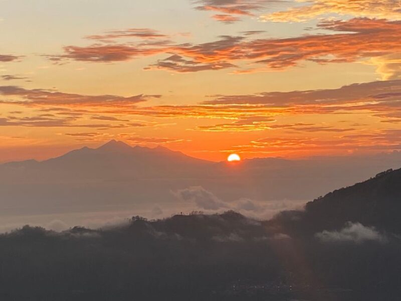 Mount Batur Sunrise Climbing With Professional Guide - Experience Highlights
