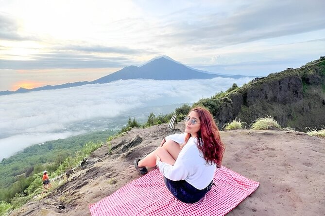 Mount Batur Sunrise Hiking With Local Guide Experience - Reaching the Majestic Summit