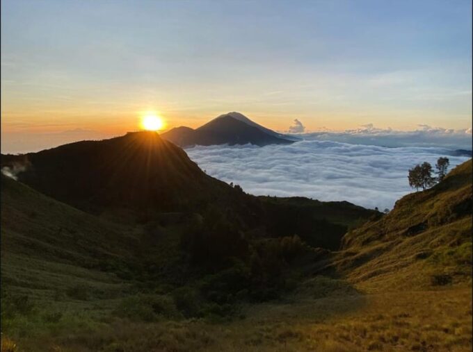 Mount Batur Sunrise Trekking With Waterfall ,Coffee Testing - What to Bring