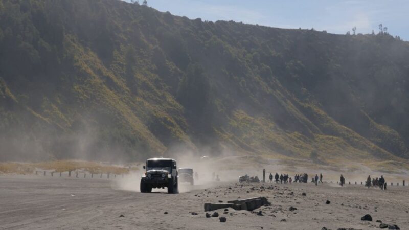 Mount Bromo 2-Day Sunrise Trekking Tour From Surabaya - Itinerary Highlights