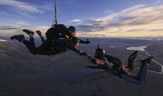 Mount Cook: Tandem Skydive Experience - Age and Group Restrictions