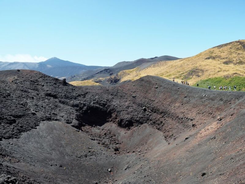 Mount Etna: Trek to the Craters of The 2002 Eruption - Key Points