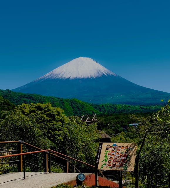 Mount Fuji and Lake Kawaguchiko Luxury Private Tour - Chureito Pagoda
