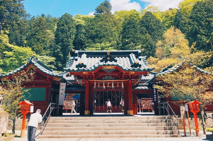 Mount Fuji: Oshino Hakkai, Hakone, Owakudani Cable Car Day Trip - Charming Oshino Hakkai Village