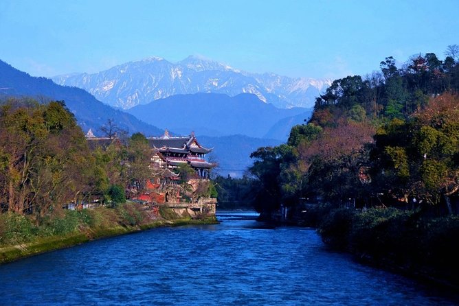 Mount Qingcheng and Dujiangyan Irrigation System Private Day Tour From Chengdu - Dujiangyan Irrigation System