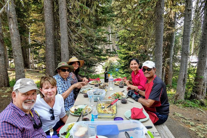 Mount Rainier National Park Luxury Small-Group Day Tour With Lunch - Experiencing the Lunch