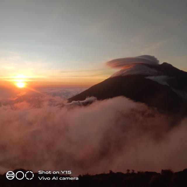Mount Rinjani 2D 1N Senaru Crater Rim - Inclusions