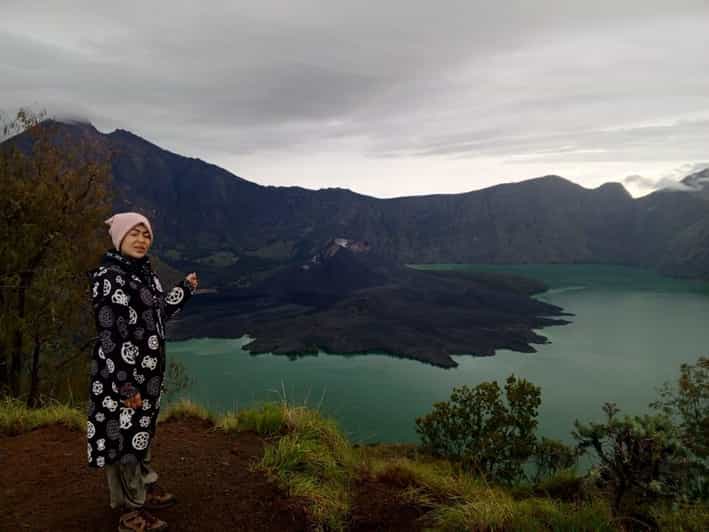 Mount Rinjani One Day Trek To Craterim Senaru - Group Size and Guide