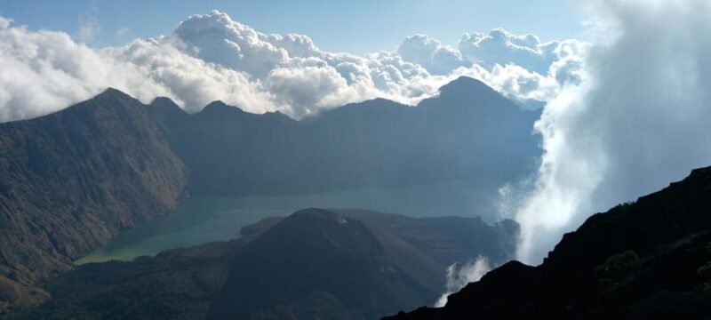 Mount Rinjani Trekking 3D/2N Best Seller - Day 1 Schedule