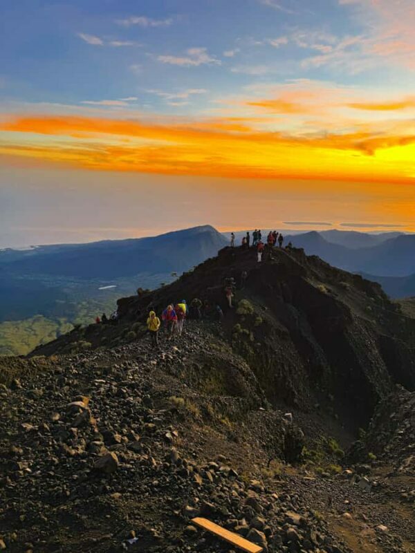 Mount Rinjani Trekking Tour 2D- Summit 3726. - Key Points