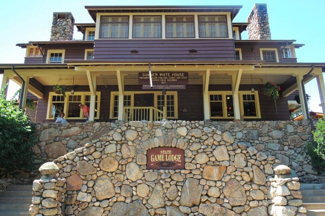 Mount Rushmore and Black Hills Tour With Two Meals and a Music Variety Show - Scenic Highlights