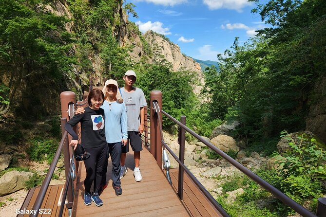 Mount Seoraksan, Temple, Fortress: Private Day Tour From Seoul - Highlights of the Seoraksan Experience